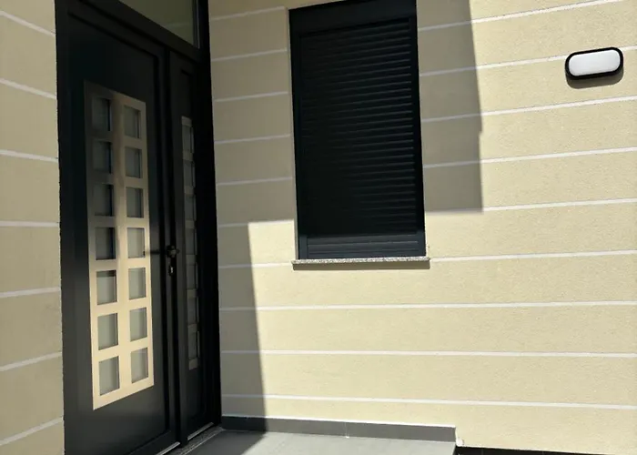 Cozy Collective - Heart Of 3* Tirana